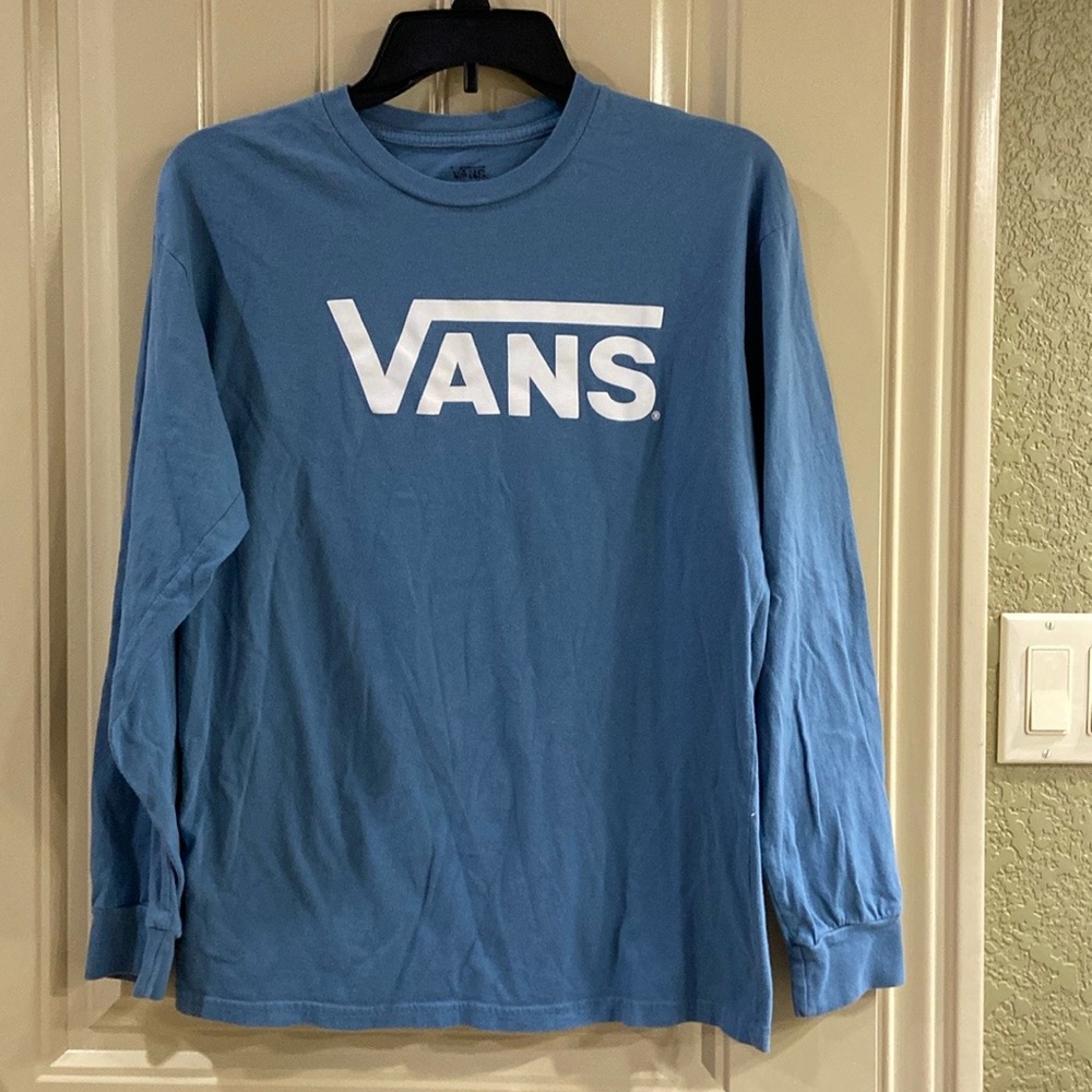 Women’s Long Sleeve Tee by Vans Brand.  GUC!